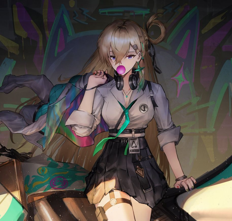 Lynae artwork thumbnail from Wuthering Waves featuring her elegant red design and Spectro energy aura.